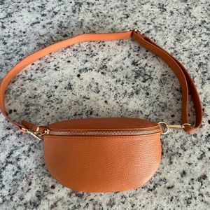 Beautiful caramel leather belt bag